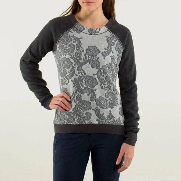 Lululemon Fleet Street Pullover
Black / White / Heathered Black / Soot - Picture 1 of 12